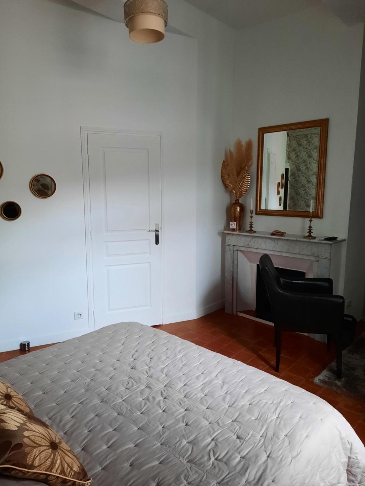 Chambres D'Hotes Belle Vigneronne Монтаньяк Экстерьер фото